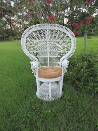 White Wicker Peacock Chair Fan Back Chair Rattan Arm Chair Regal Ornate Throne Queen Chair Porch Lanai Beach House Tropical Island Decor - Etsy