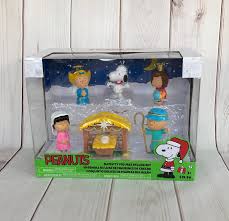 Peanuts Nativity Figurines Deluxe Set 7 Pieces A Charlie ...
