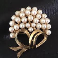 Vintage Faux Pearl Brooch Pin Gold Tone Marked Signed Pell ...
