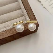 Moonlit Drops Pearl Earrings – Lacceti