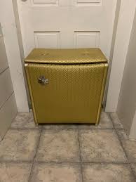 Pearl- Wick Clothes Hamper | Hollywood Regency Gold Vinyl Wicker Hamper | Mid Century Full Size Hamper | Retro Gold Vinyl Wicker Hamper - Etsy