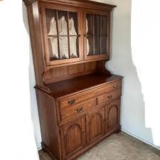 Pennsylvania House Hutch | EstateSales.org
