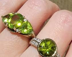 Gorgeous Vintage Three Stone Peridot Ring Set in Yellow Gold. - Etsy