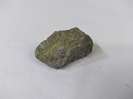 Gneissic Granite w/ Epidote 15g Canon City Colorado Rock ...