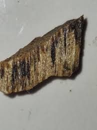 Aged Organic Shin Kyara - Black Oil - Very aromatic at room temp and now has a minty note and is starting to get honey sugar : r/Incense