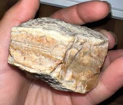 Want help identifying my Missouri Rock : r/whatsthisrock