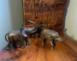 Vintage Etched Brass Elephant Figurines, Set of Three - Etsy