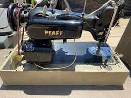 Vintage Pfaff 130 Sewing Machine