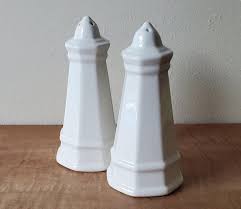 Vintage Pfaltzgraff Heritage Salt & Pepper Shakers /details ...