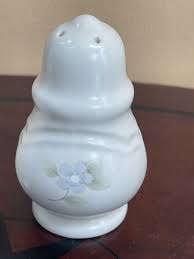 Pfaltzgraff Tea Rose 4" Salt and Pepper Shakers Stoneware ...