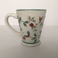 Pfaltzgraff Christmas Winterberry Pedestal Tea Mug Embossed ...