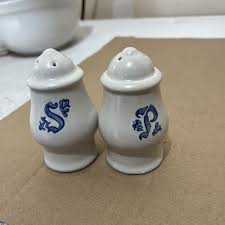 Vintage Pfaltzgraff Yorktowne Blue Flower Stoneware Salt ...