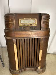 Vintage 1942 Philco Floor Model/console Radio W/Frequency ...