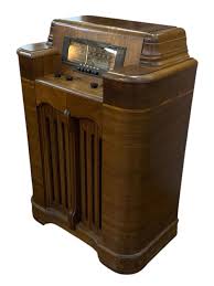 Sold at Auction: RCA VICTOR Antique Floor Model Radio