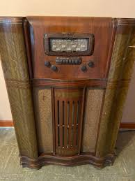 Farmsworth antique radio for Sale in El Paso, TX - OfferUp