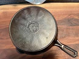 Wapak Indian Head # 8 Cast Iron Skillet Fry Pan Expertly ...