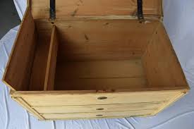 19th Century Antique Painted Flat Top Trunk For Sale at 1stDibs | antique flat top trunk