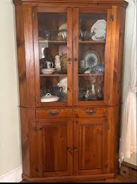 ONLINE ESTATE AUCTION > > Includes furniture, antiques, collectibles and more in this lovely farmhouse. Home of Frances and Willard Hudgins, parents of well known local artist, Jane Partin. Pet and smoke