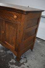Sold at Auction: Nice Antique Oak Washstand
