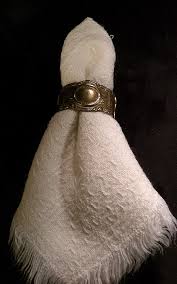 WHITE COTTON/COTTON BLEND CLOTH NAPKINS w/CARVED BRASS ...