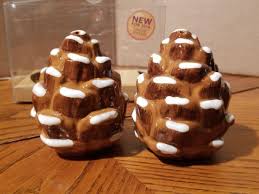 Pinecone Ceramic Salt & Pepper Shakers Holiday Dining Wintertime Decor | eBay