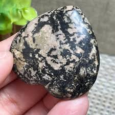Natural Rhodonite jasper Quartz hand Carved heart crystal ...
