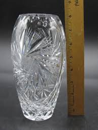 Vintage Mid Century Spinning Star Geometric Lead Crystal Glass Flower Vase | EstateSales.org