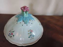 18th Century Chinese Export Porcelain Famille Rose Tureen & Cover | Chairish