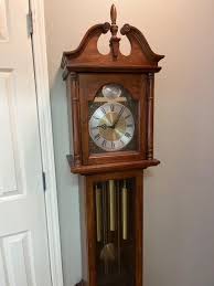 Grandfather Clock | EstateSales.org