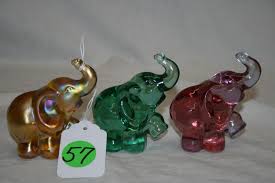 Lot - 3 Fenton Glass Elephants