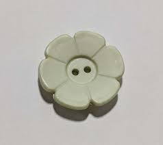 Daisy Pale Green Flower Plastic Button - 28mm / 1 1/8 Inch ...