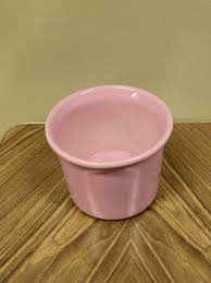 Maceta vintage rosa con flores | €35 | Whoppah