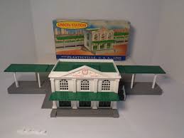 PLASTICVILLE VINTAGE UNION TRAIN STATION WITH BOX. | eBay