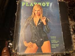 PLAYBOY MAGAZINE MAY 1971, NEW YORK BUNNIES, JOHN WAYNE ...