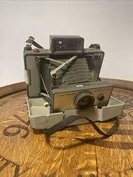 Vintage Polaroid Automatic 104 Land Camera in Case With Neck ...