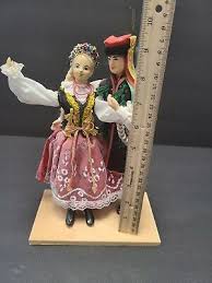 VINTAGE PAIR OF HAND MADE FOLK ART DOLLS - PARA ...