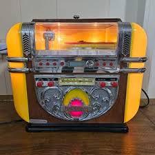 Tacoma Downsizing Auction: Vintage, Classic Vinyl, Mid-Century, MCM & Antique Art, Décor & Furniture - PugetSoundEstateAuctions.com