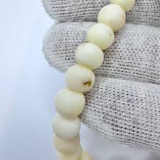 Vintage ca 1950s Angel Skin Coral Silver Clasp Necklace. – T Niklasson Gallery