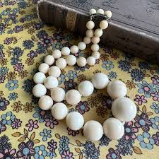 Vintage 1940-50's Large Angel Skin Coral Bead Necklace - Etsy UK