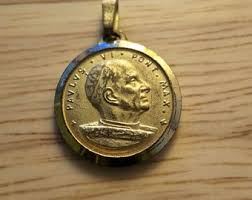 Vintage Religious 14K Yellow Gold Medallion Virgin Mother Mary Charm - Etsy