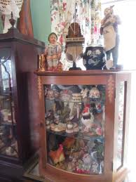 HOARDERS ESTATE SALE SUPER SUN SALE DECORATIVE... starts on 5/5/2024