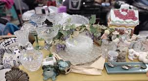 Shirley's Booth is on fire today at Sweetgrass Family Flea Market . Make sure you stop by her booth and pick up some Hot Deals !!! 🔥