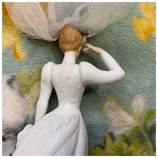 Rare Beautiful Enesco Saluting Bride Ceramic Figurine 1987. For Sale at Ruby Lane