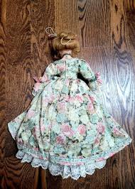 GEPPEDDO COLLECTORS SERIES PORCELAIN DOLL W/ STAND. Numbered ...