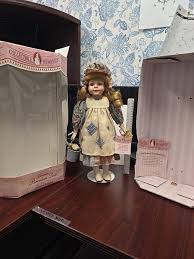 Collectible Memories Contemporary Porcelain Victorian Girl ...