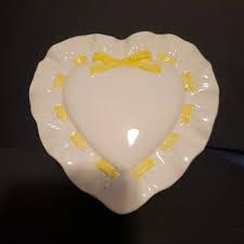 Heart Shaped White Ruffled W/Trimmed Yellow Ribbon Trinket ...