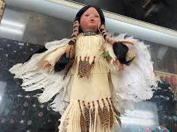 Vintage Handmade NATIVE AMERICAN INDIAN 17" DOLL with Buckskin Dress & Feathers | eBay