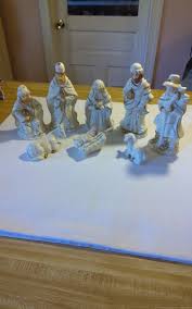 Vintage Nativity set porcelain white with gold trim 8 pcs ...