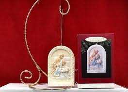 Christmas is Coming - 1993 Hallmark Keepsake HE IS BORN ...