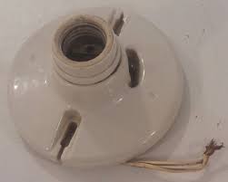 Leviton pull chain porcelain lamp bulb holder